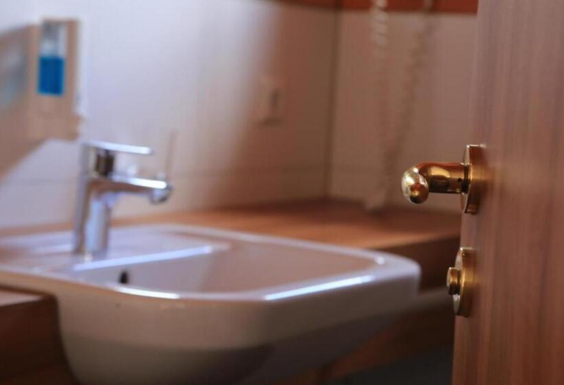 Panoramik Manzaralı Standart Oda, Neckarblick Self Check In