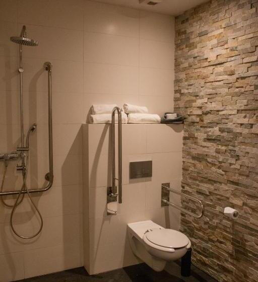 חדר אקונומי, Pałac Jugowice