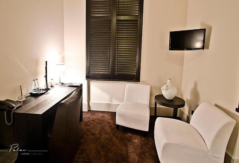 חדר סופריור, Pałac Jugowice