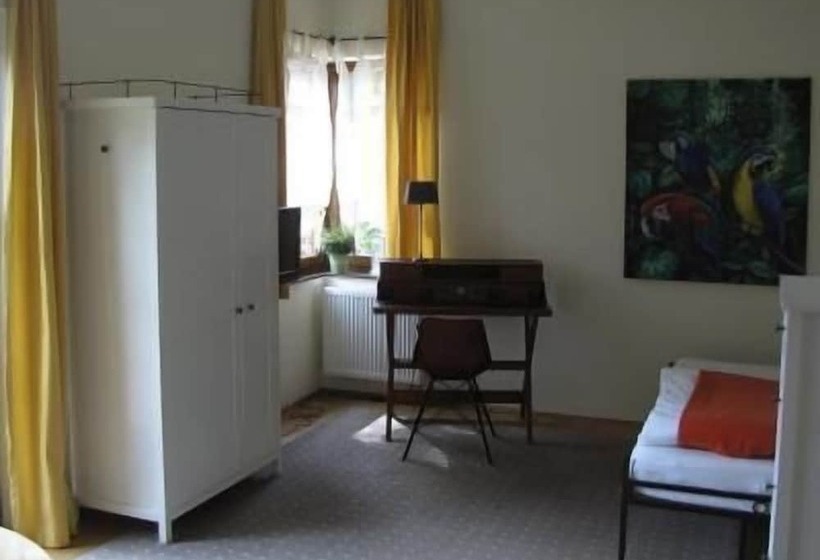 غرفة كومفورت ثلاثية, Pension Villa Hennes