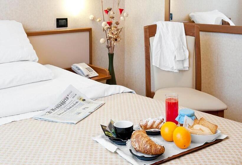 غرفة قياسية فردية, Ristorante Dragonara