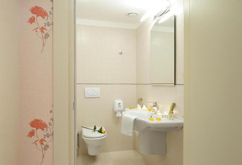 غرفة إقتصادية رباعية, Ristorante Dragonara