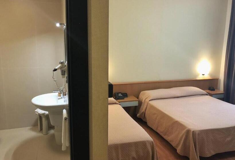 غرفة قياسية, Ristorante Dragonara