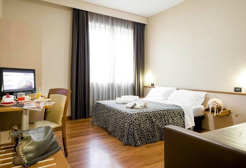 غرفة قياسية, Ristorante Dragonara