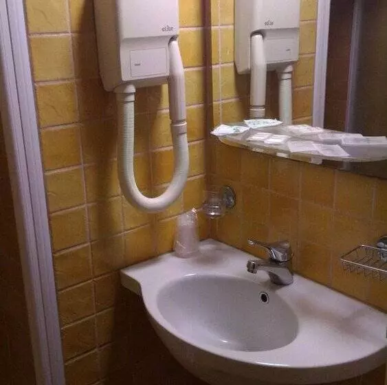 Economy Room