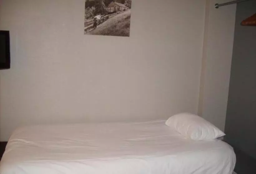 スタンダードトリプルルーム, The Originals Access, Hôtel Arum, Remiremont