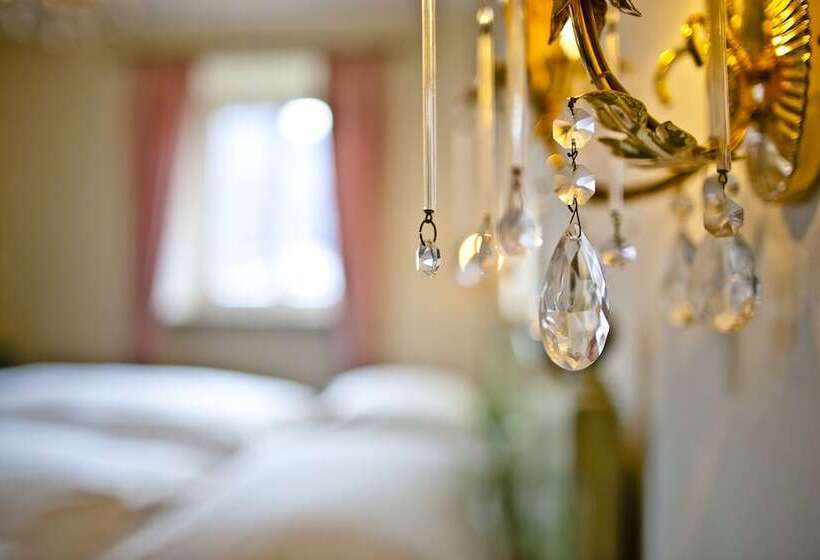 غرفة قياسية فردية, Tyrol