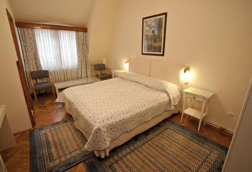 غرفة قياسية, Vila Camelia