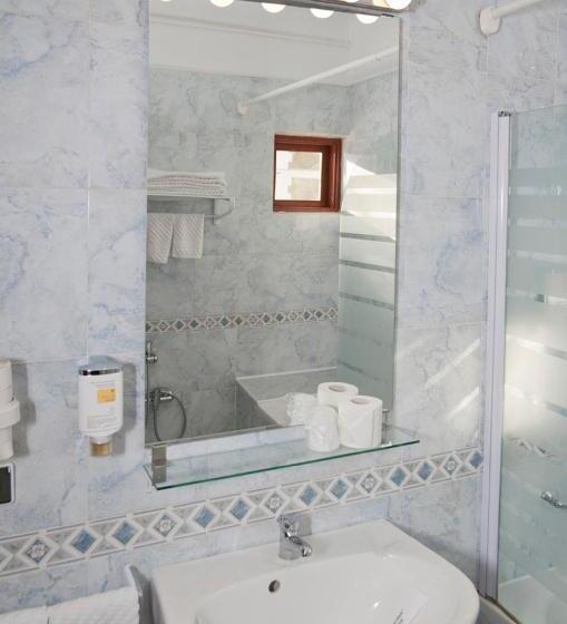 غرفة قياسية, Vila Camelia