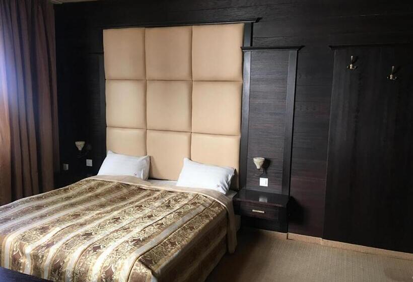 Студия Стандарт, Villa Ofir