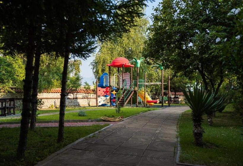 Студия Стандарт, Villa Ofir