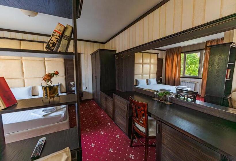 Студия Стандарт, Villa Ofir