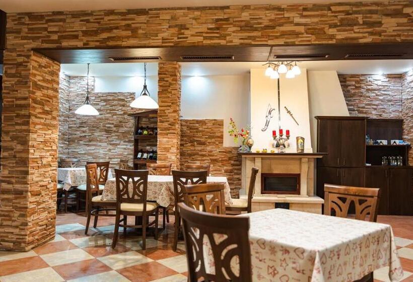 Студия Стандарт, Villa Ofir