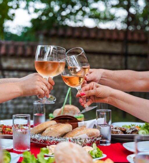 Студия Стандарт, Villa Ofir