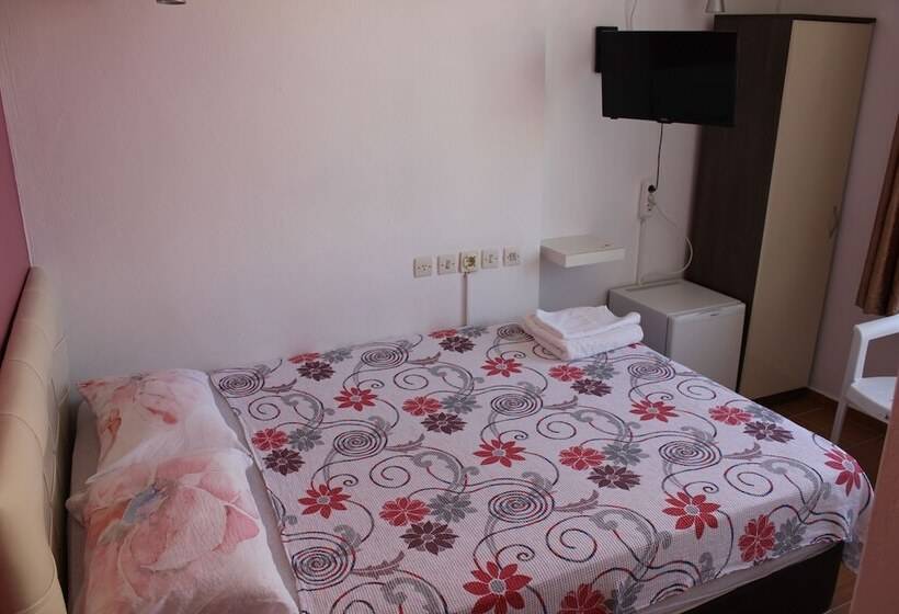 Номер Стандарт, özge Pansiyon   Hostel