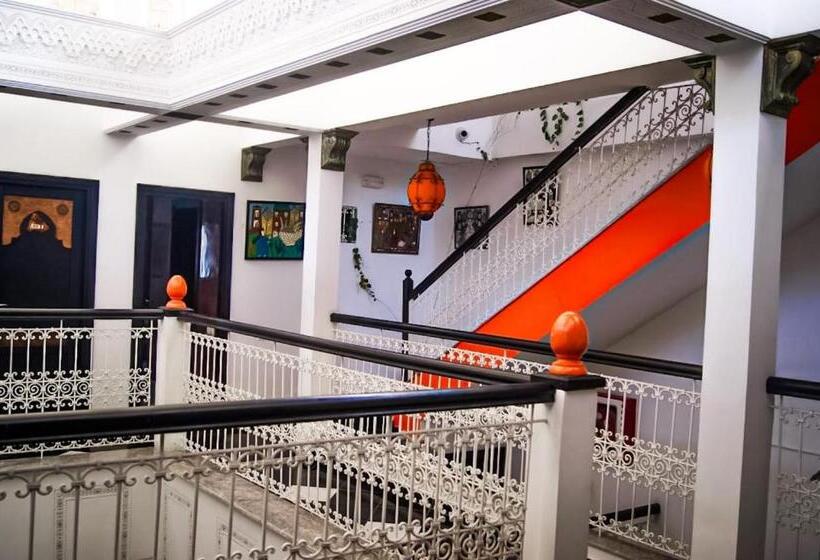 标准间, Riad Baddi