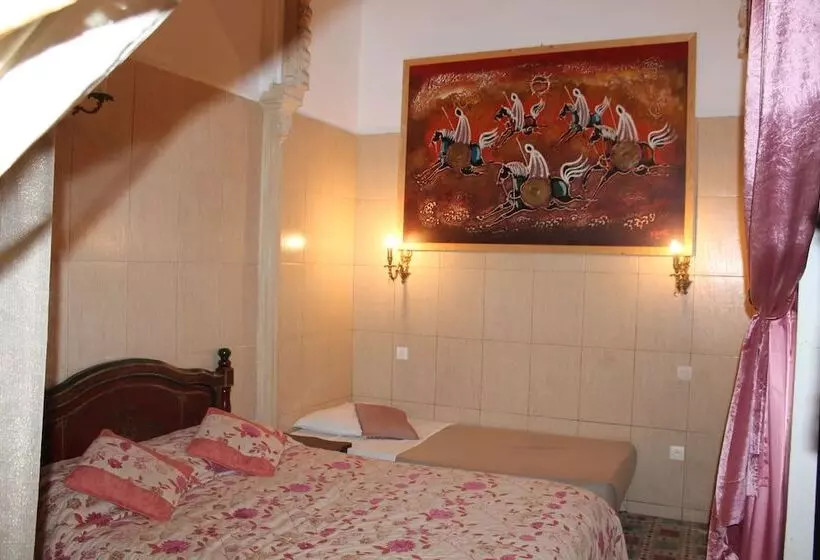 スイート, Riad Baddi