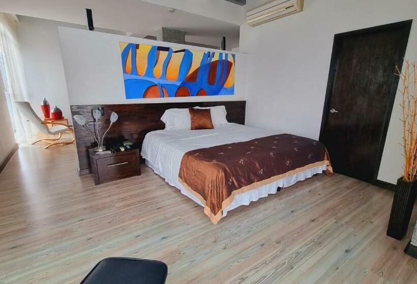 주니어 스위트, Habitat Suites