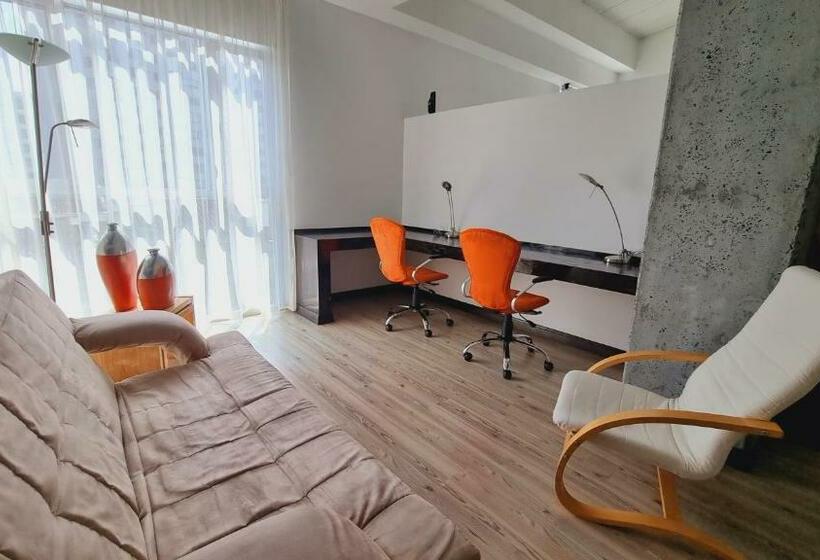 주니어 스위트, Habitat Suites