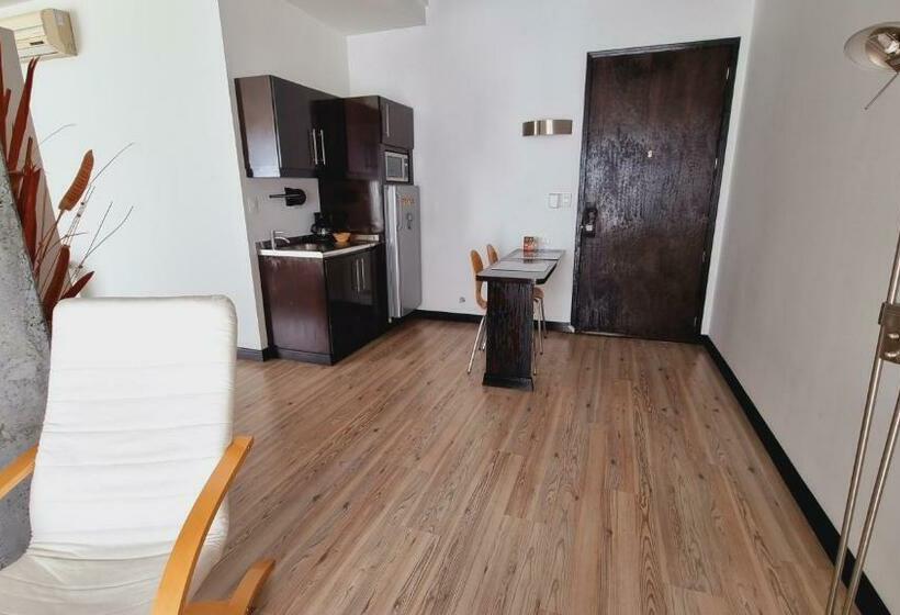 주니어 스위트, Habitat Suites