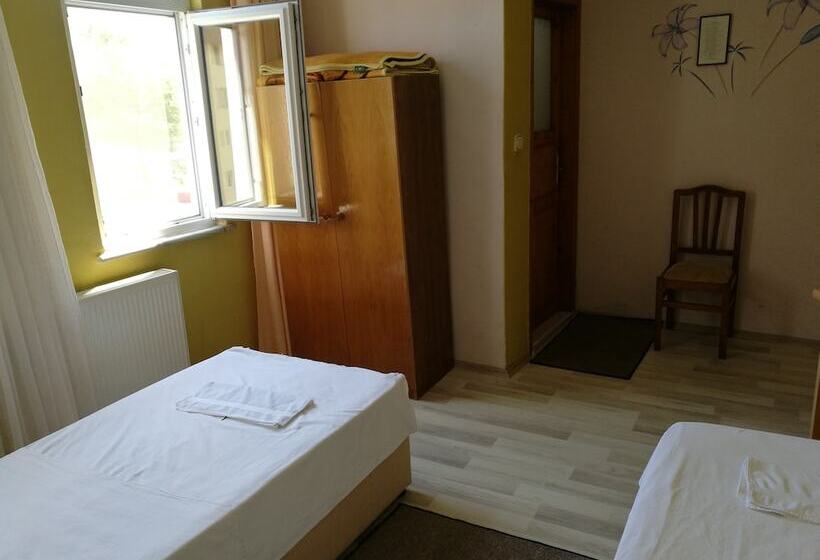 Habitación Estándar, Yali Otel