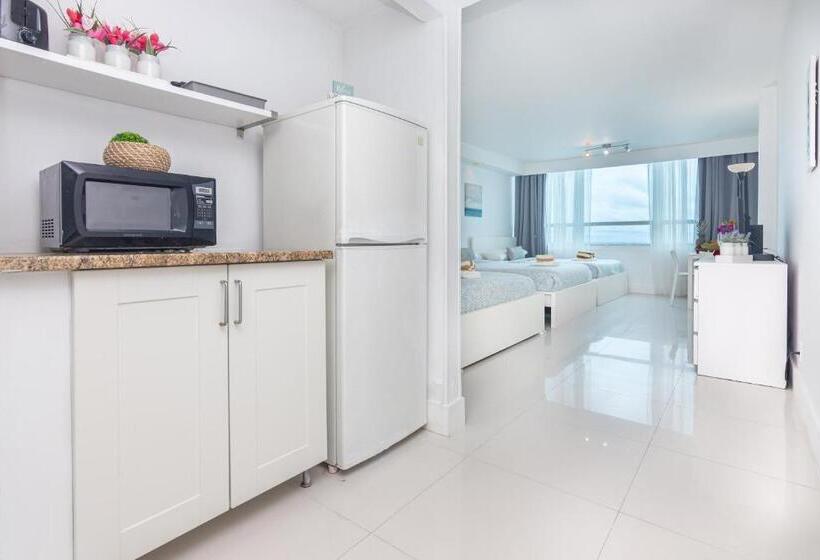 Deluxe Suite Sea View, Girasole Rentals