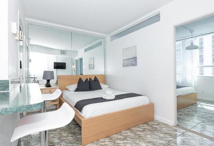 إستوديو سوبيريور, Girasole Rentals