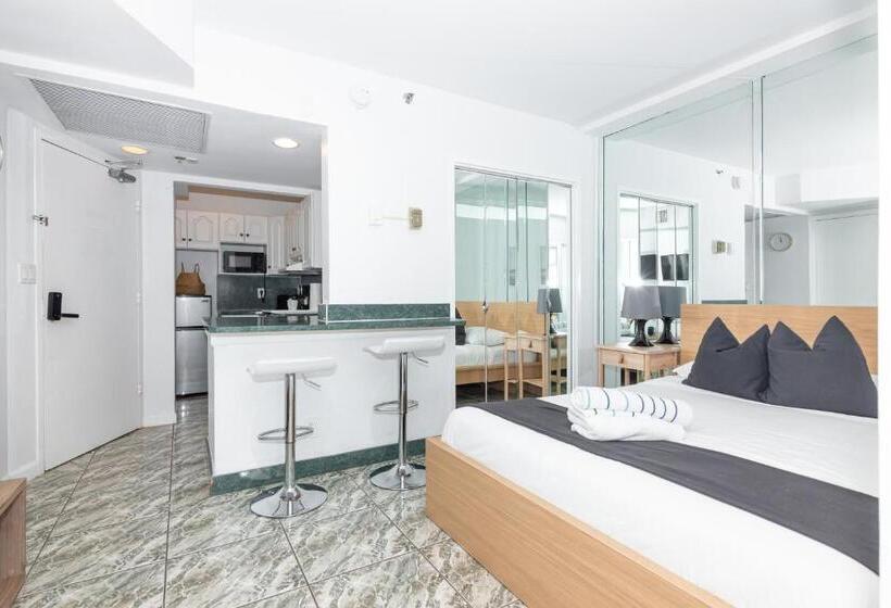 إستوديو سوبيريور, Girasole Rentals