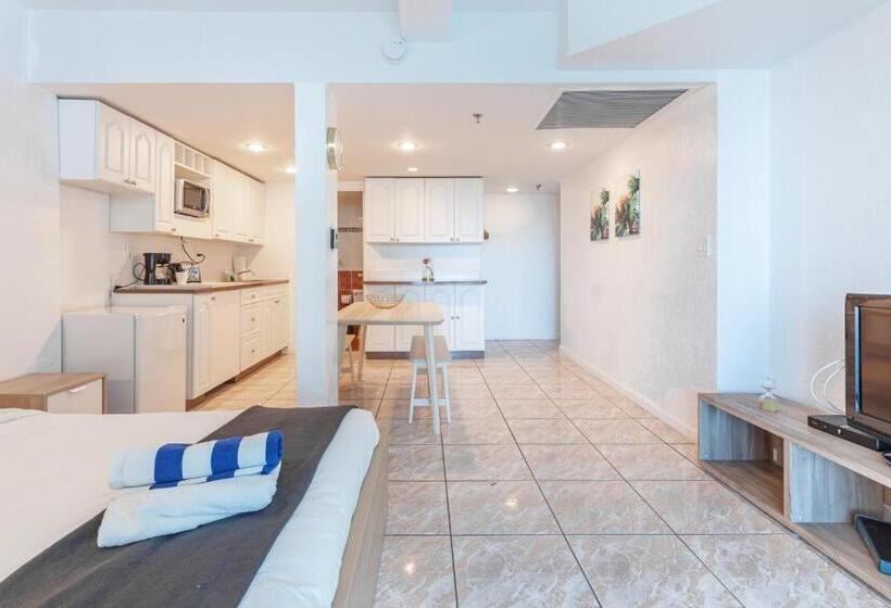 جناح مطل على المدينة, Girasole Rentals