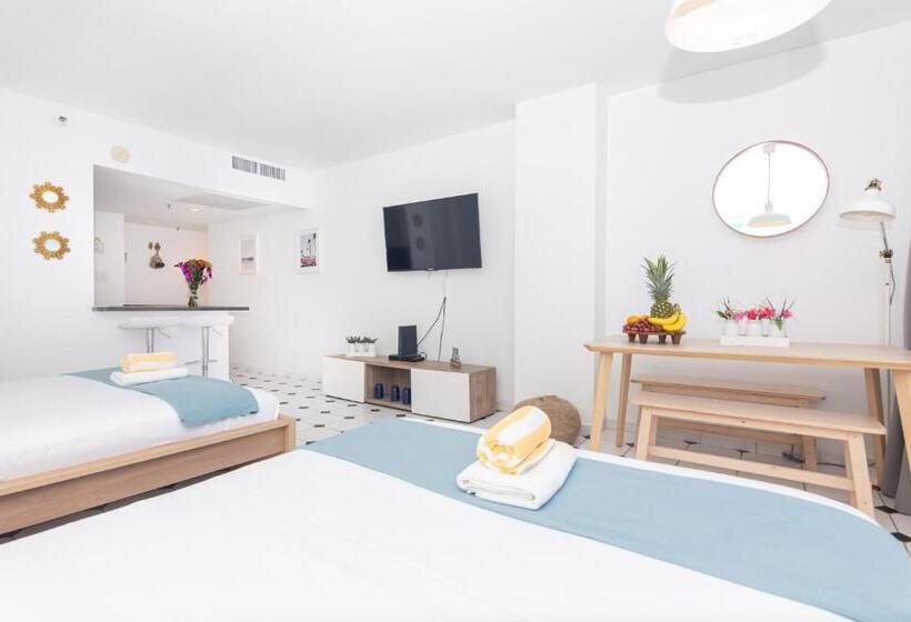 جناح مطلّ علي البحر, Girasole Rentals