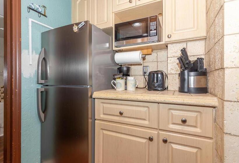 سوییت, Girasole Rentals
