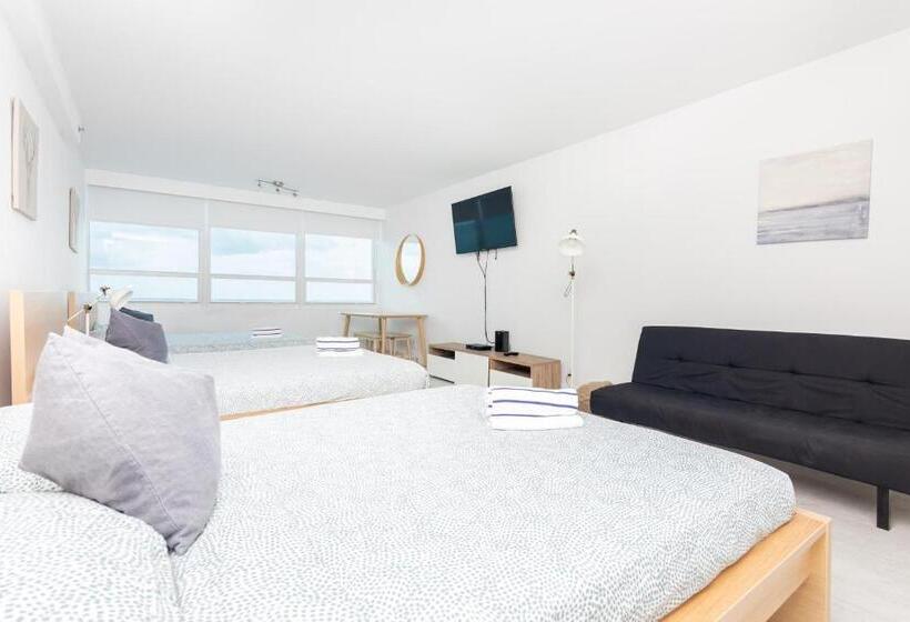 استودیوی استاندارد با چشم‌انداز دریا, Girasole Rentals