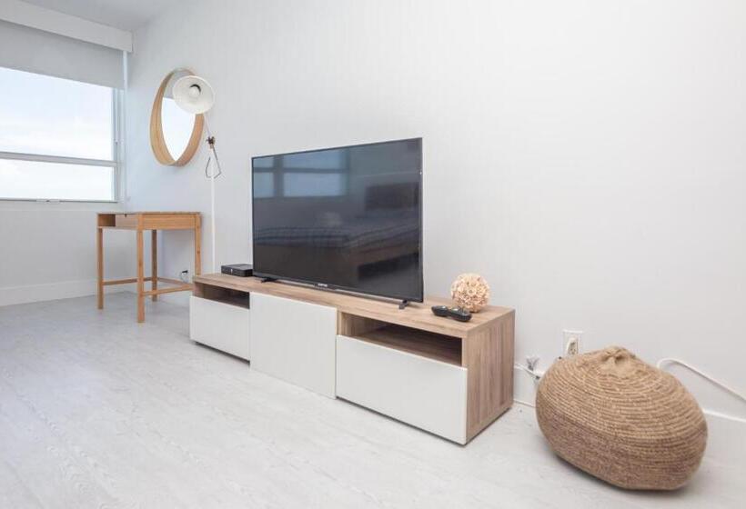 إستوديو قياسى مطل على البحر, Girasole Rentals