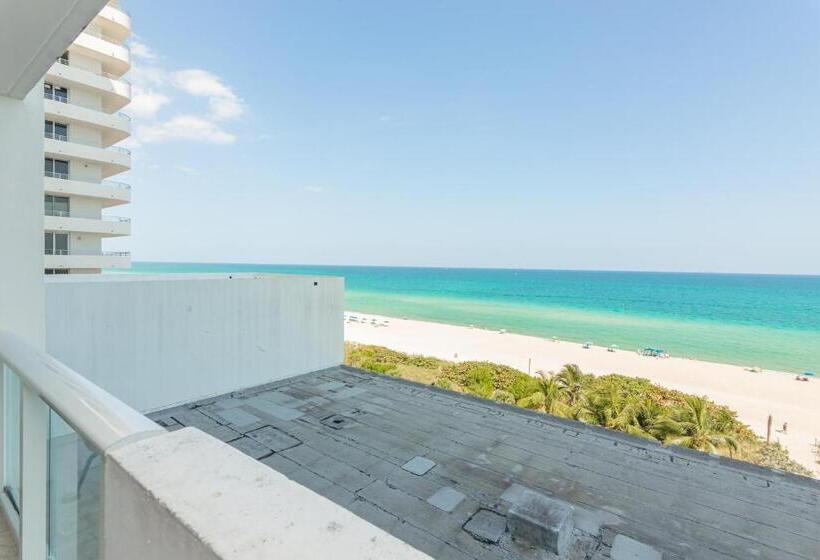 غرفة قياسية مزوَّدة بشُرفة, Girasole Rentals