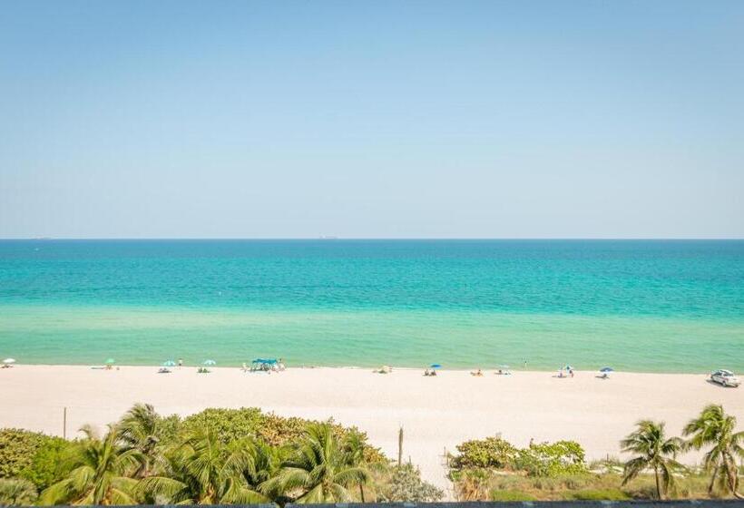 غرفة قياسية مزوَّدة بشُرفة, Girasole Rentals