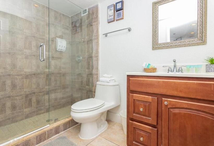 إستديو عائلى, Girasole Rentals