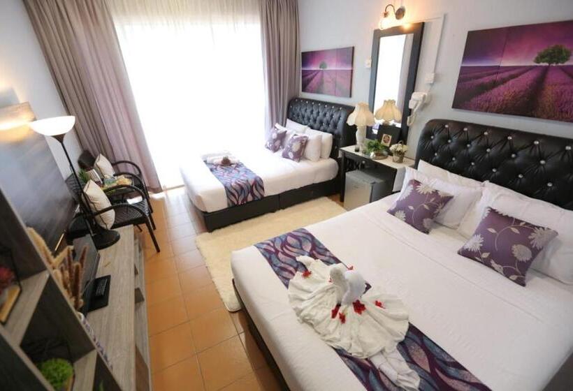 Superior Családi Szoba, Ghazrins Garuda Jb