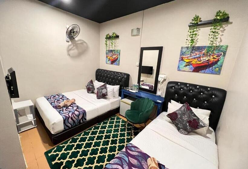 Családi Szoba, Ghazrins Garuda Jb