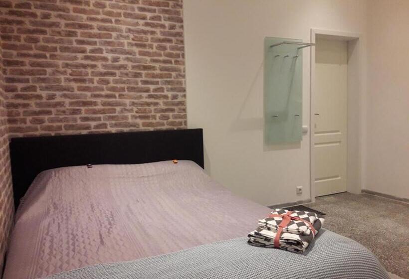 اتاق استاندارد چهار تخته, K&s Apartments