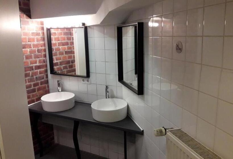 اتاق استاندارد یک نفره, K&s Apartments