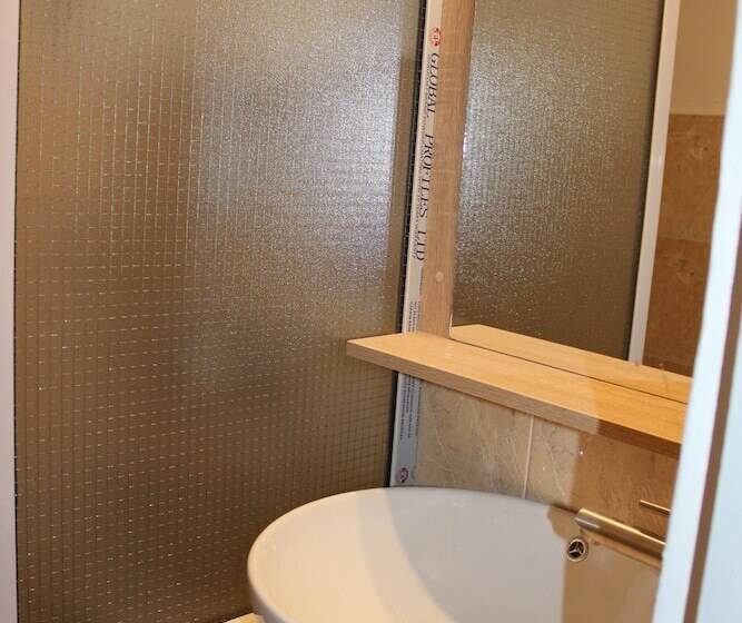 اتاق خانوادگی, Sikamifer Tourist Resort