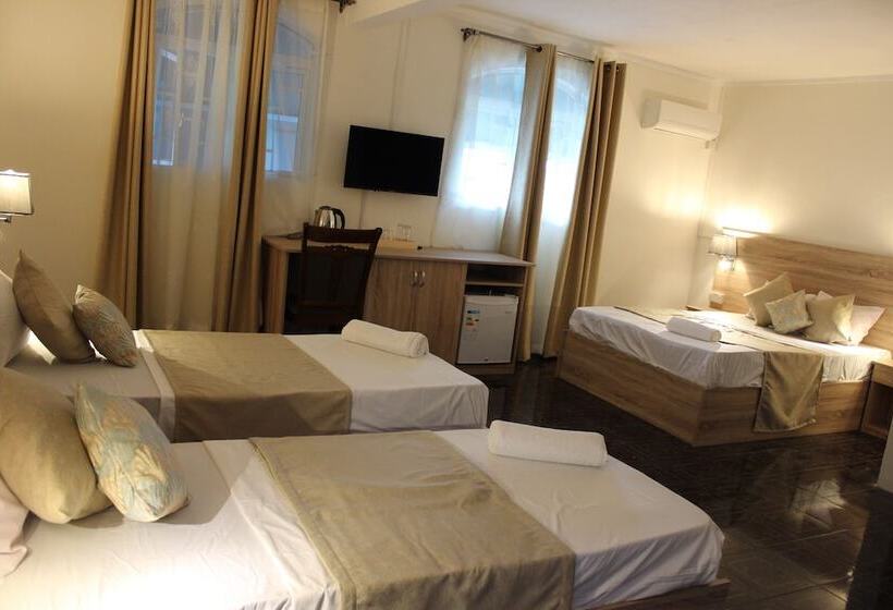 اتاق خانوادگی, Sikamifer Tourist Resort