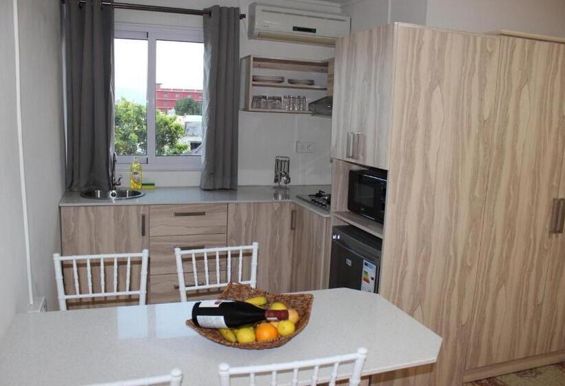 استودیوی لوکس, Sikamifer Tourist Resort