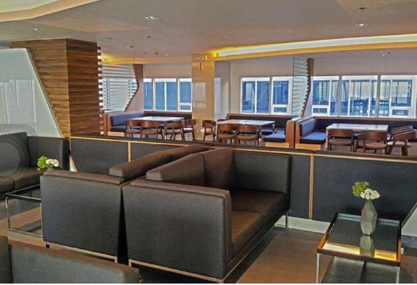 شقة غرفة نوم واحدة مزودة بشُرفة, Green Residences Stays By Pbyy