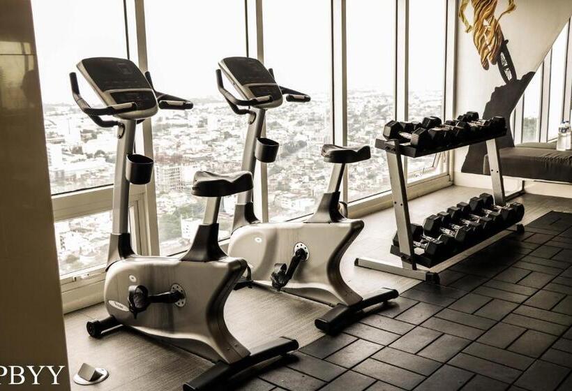 شقة غرفة نوم واحدة مزودة بشُرفة, Green Residences Stays By Pbyy