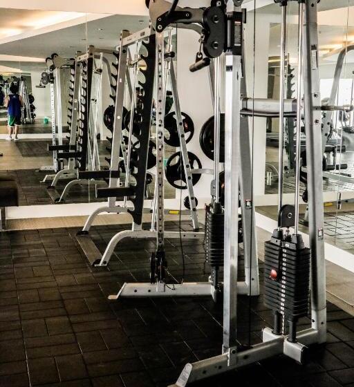 شقة غرفة نوم واحدة مزودة بشُرفة, Green Residences Stays By Pbyy