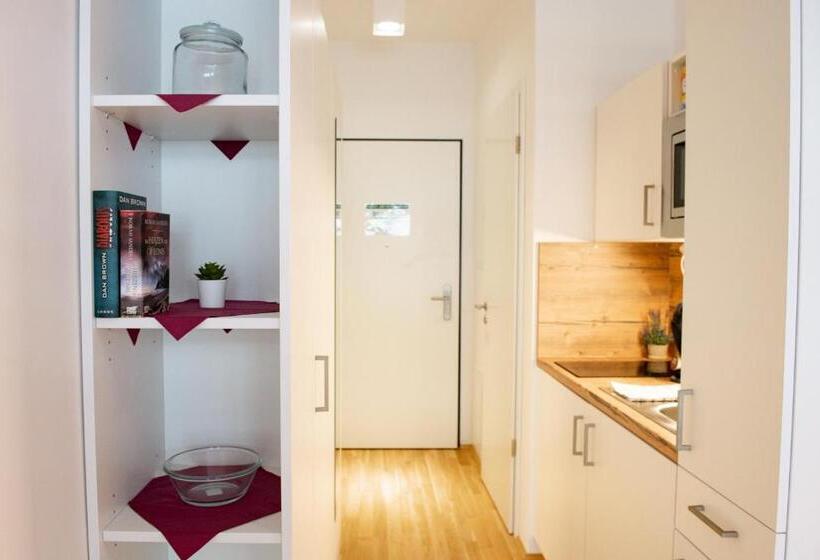 带1个卧室的带阳台的公寓, Myroom Top Munich Serviced Apartments