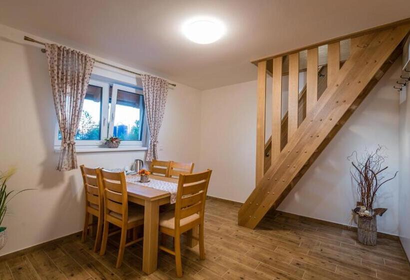 اتاق لوکس خانوادگی, Na Verande Apartments Jasna