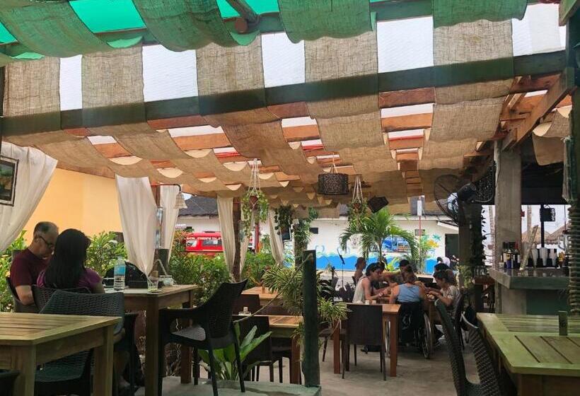 اتاق استاندارد با چشم‌انداز دریا, Sea View Resort