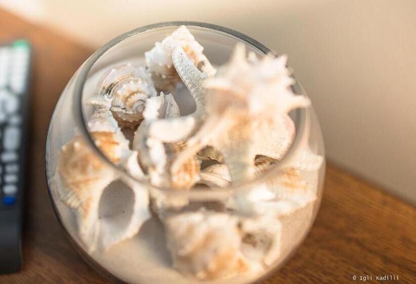 带花园景观的标准三人间, B&b Finalex